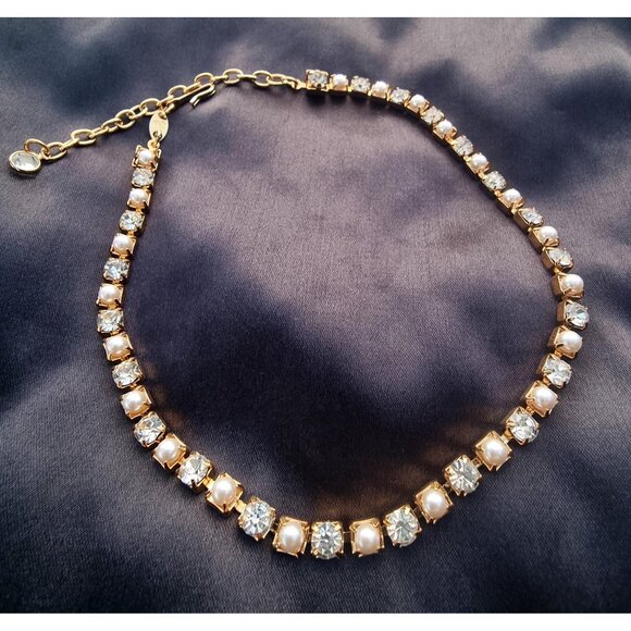Vintage TRIFARI Gold Tone Clear Rhinestones and Faux Pearls Necklace - Picture 1 of 5